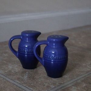 Le Creuset salt and pepper set